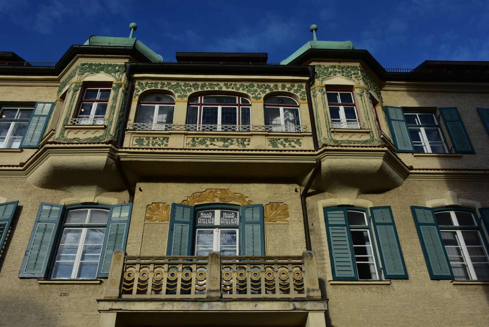 Nikon D7200 sample photo. Facade, turret, building photography