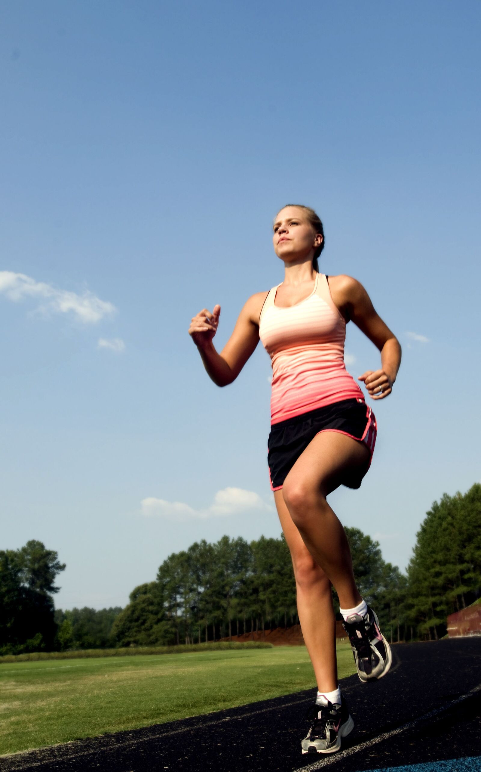 Nikon D300 sample photo. Young woman, jogging, running photography