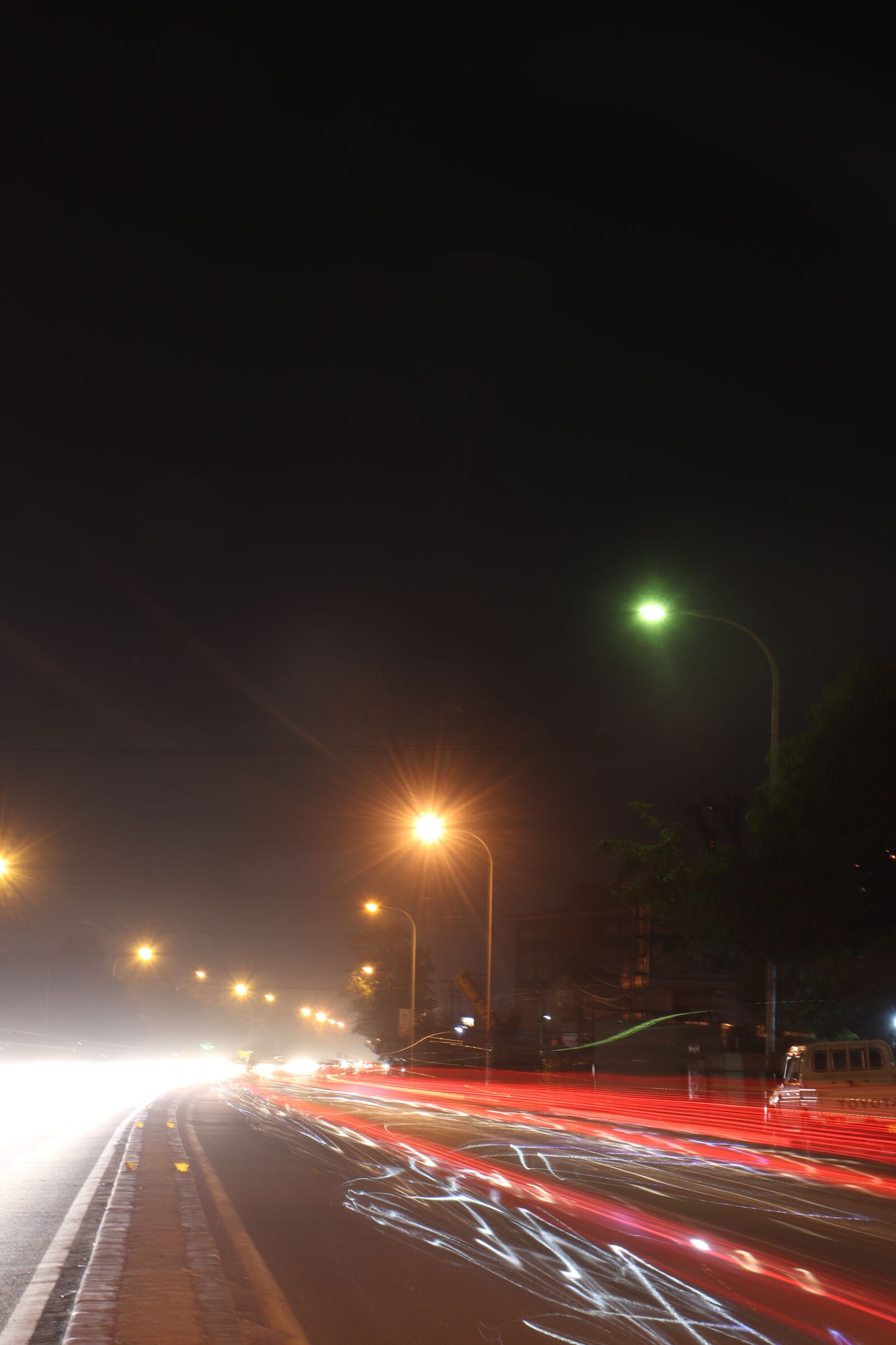 Canon EOS 800D (EOS Rebel T7i / EOS Kiss X9i) sample photo. Way, road, street photography