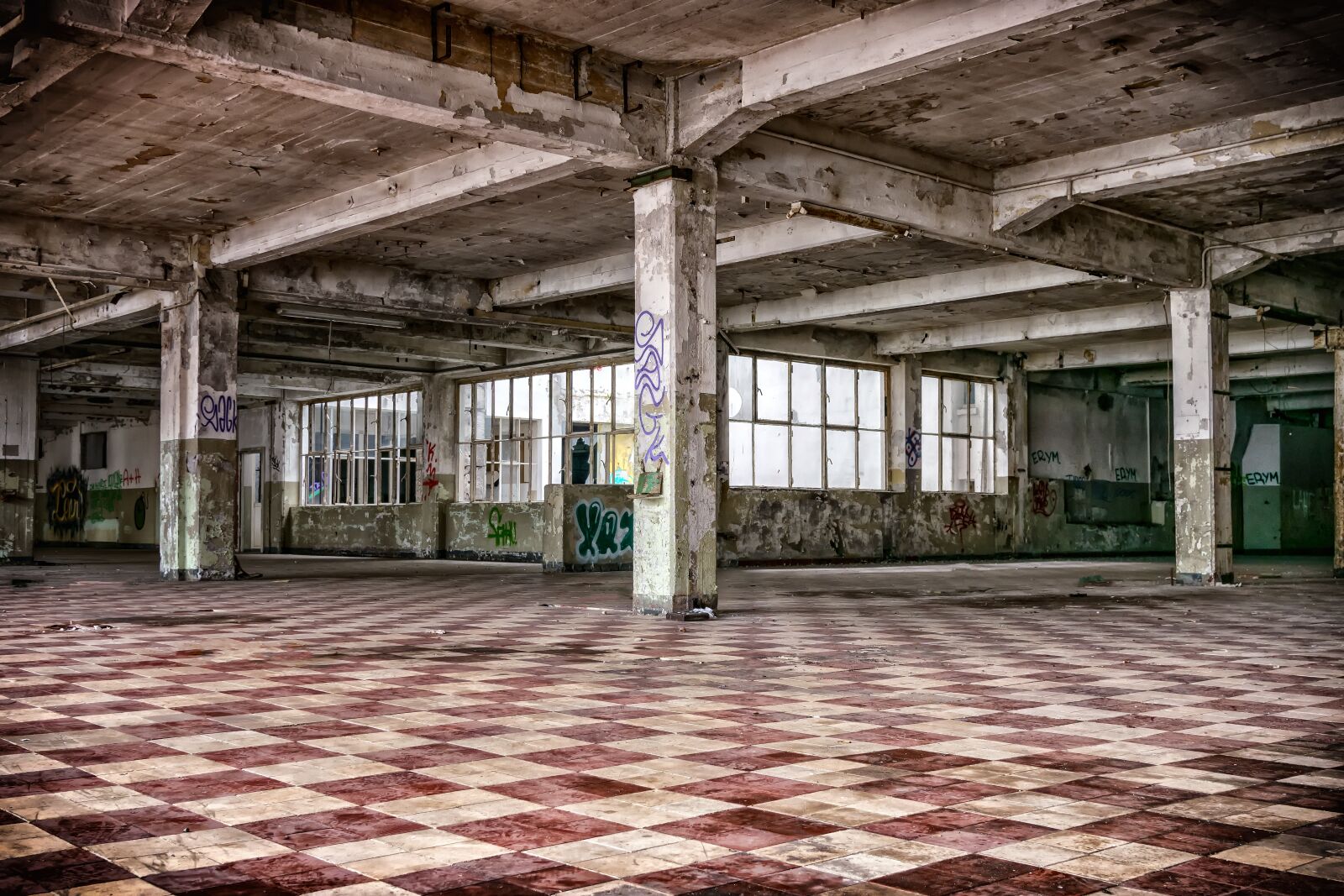 Nikon D3300 sample photo. Lost places, hall, columnar photography