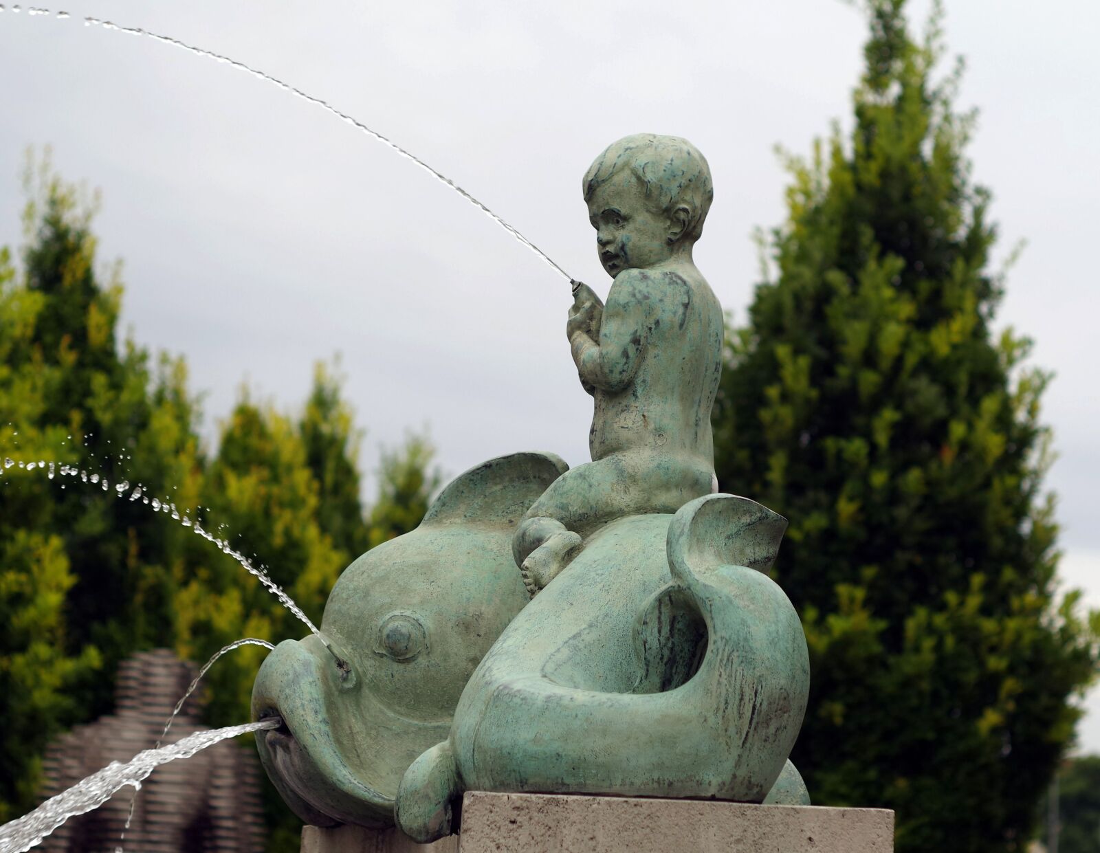 Pentax K-S2 sample photo. Sculpture, child, fountain photography