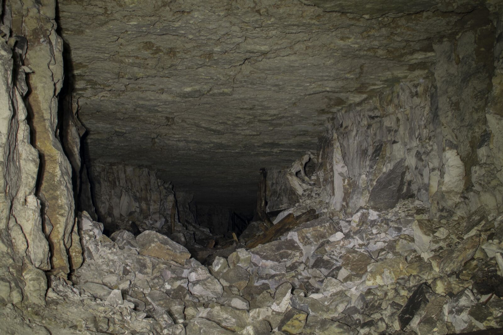 Nikon D5300 sample photo. Cave, gallery, subterranean photography