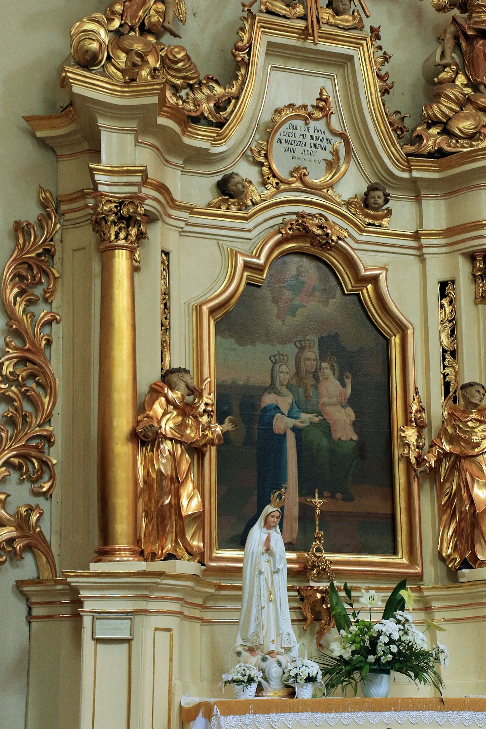 Canon EOS 7D Mark II sample photo. The altar, church, mother photography