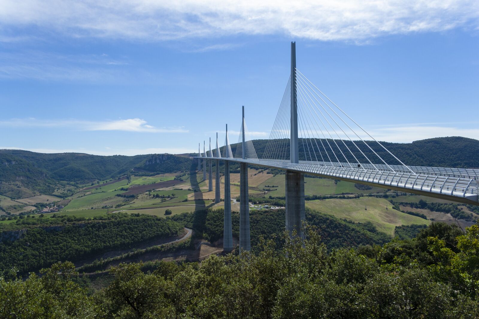 Canon EOS 350D (EOS Digital Rebel XT / EOS Kiss Digital N) sample photo. Millau viaduct, france, bridge photography
