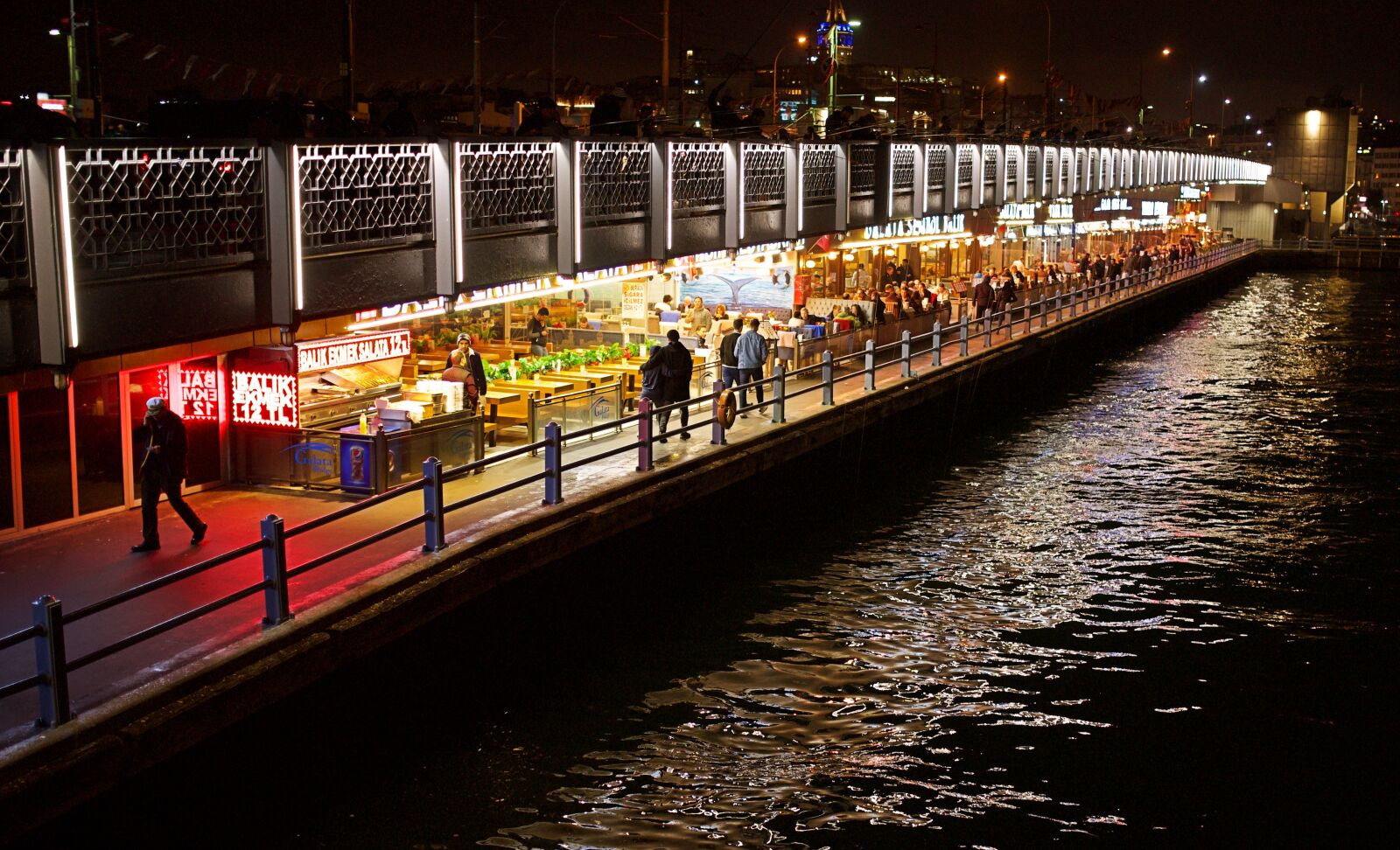 Nikon D750 sample photo. Citynights, city lights, water photography
