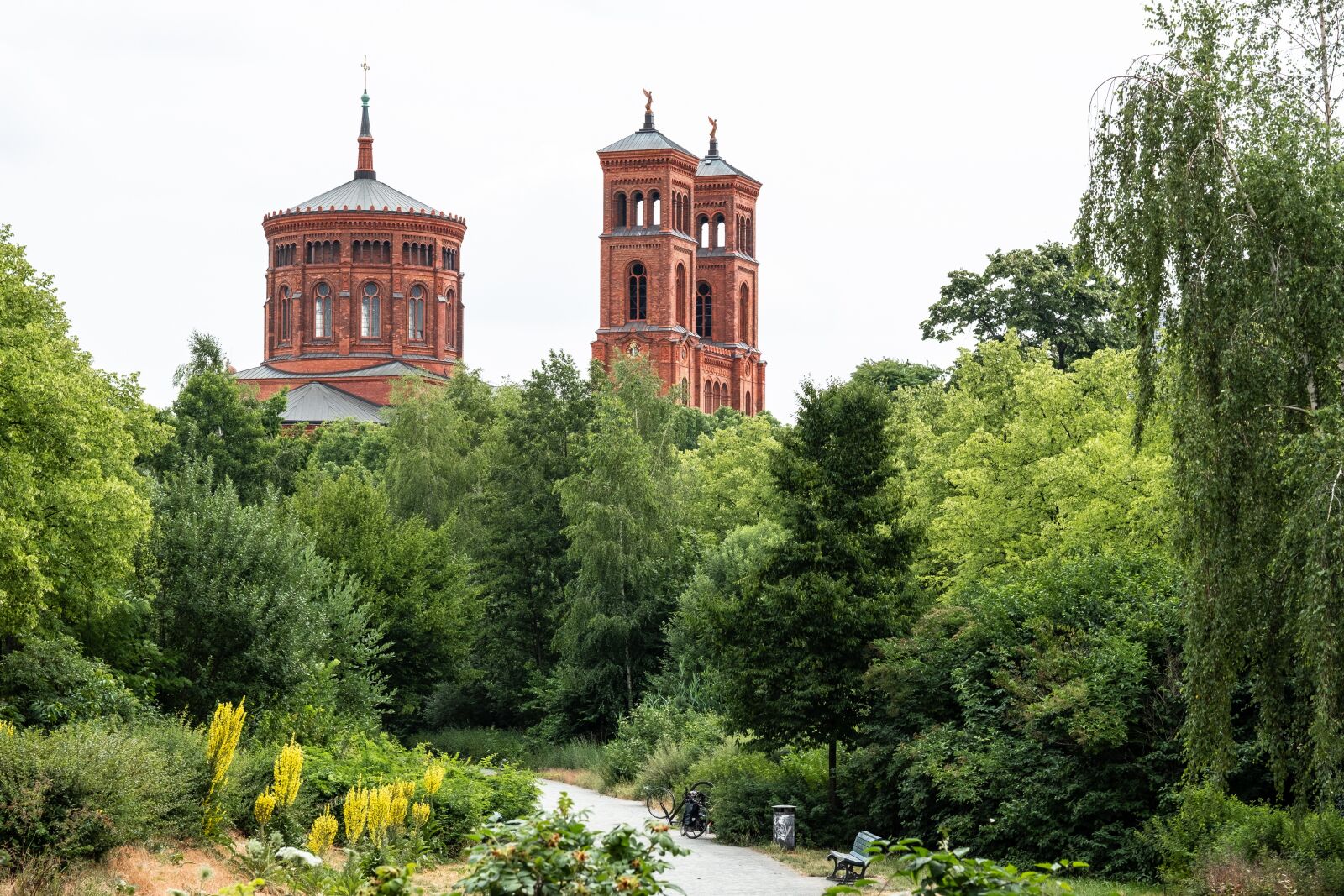 Fujifilm X-T2 + Fujifilm XF 56mm F1.2 R sample photo. St michael, berlin, church photography