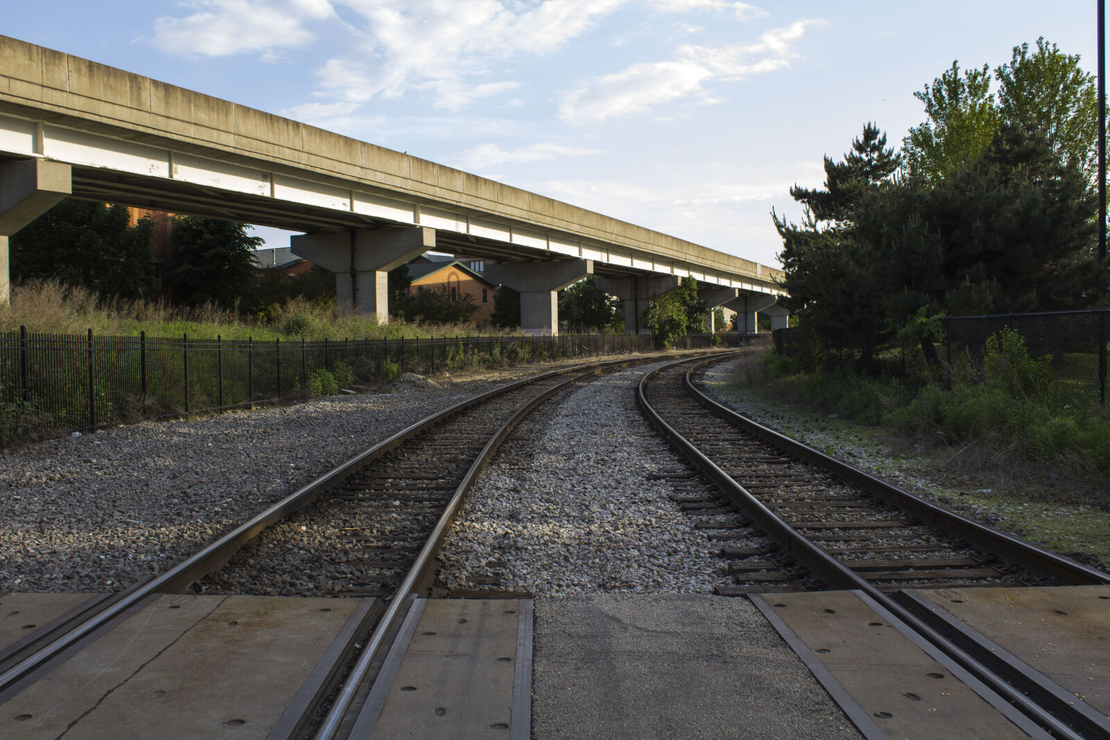 Canon EOS 1200D (EOS Rebel T5 / EOS Kiss X70 / EOS Hi) sample photo. Chicago, train, tracks photography
