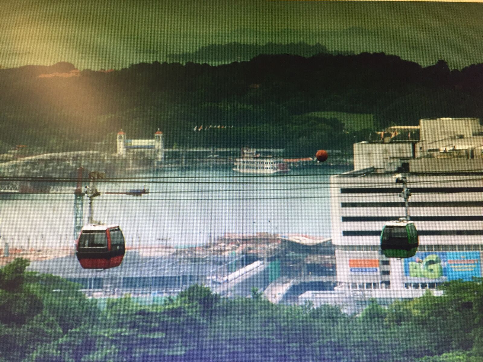 iPhone 6 back camera 4.15mm f/2.2 sample photo. Gondola, to, sentosa, island photography