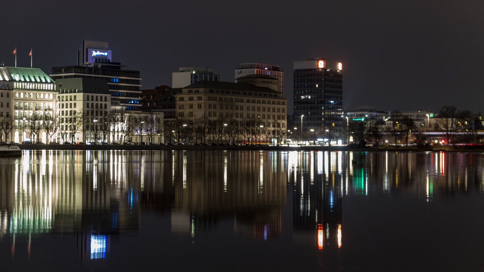 Canon EOS 7D sample photo. Hamburg, skyline, waters photography