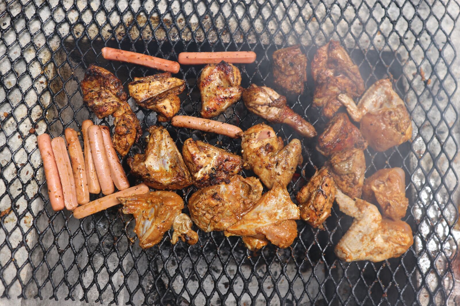 Canon EOS M10 sample photo. Barbecue, meat, food photography