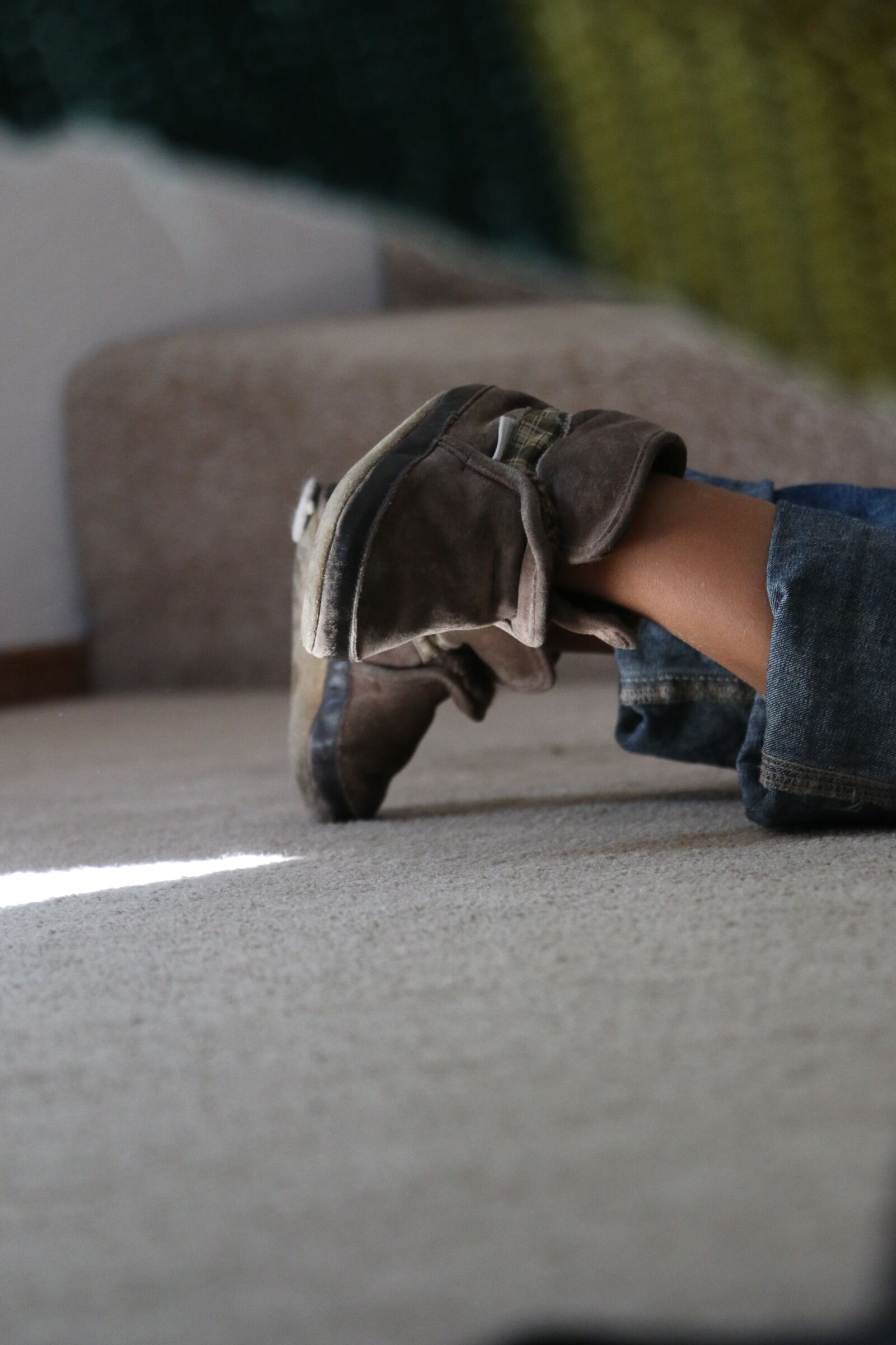 Canon EOS 70D sample photo. Boots, feet, baby photography