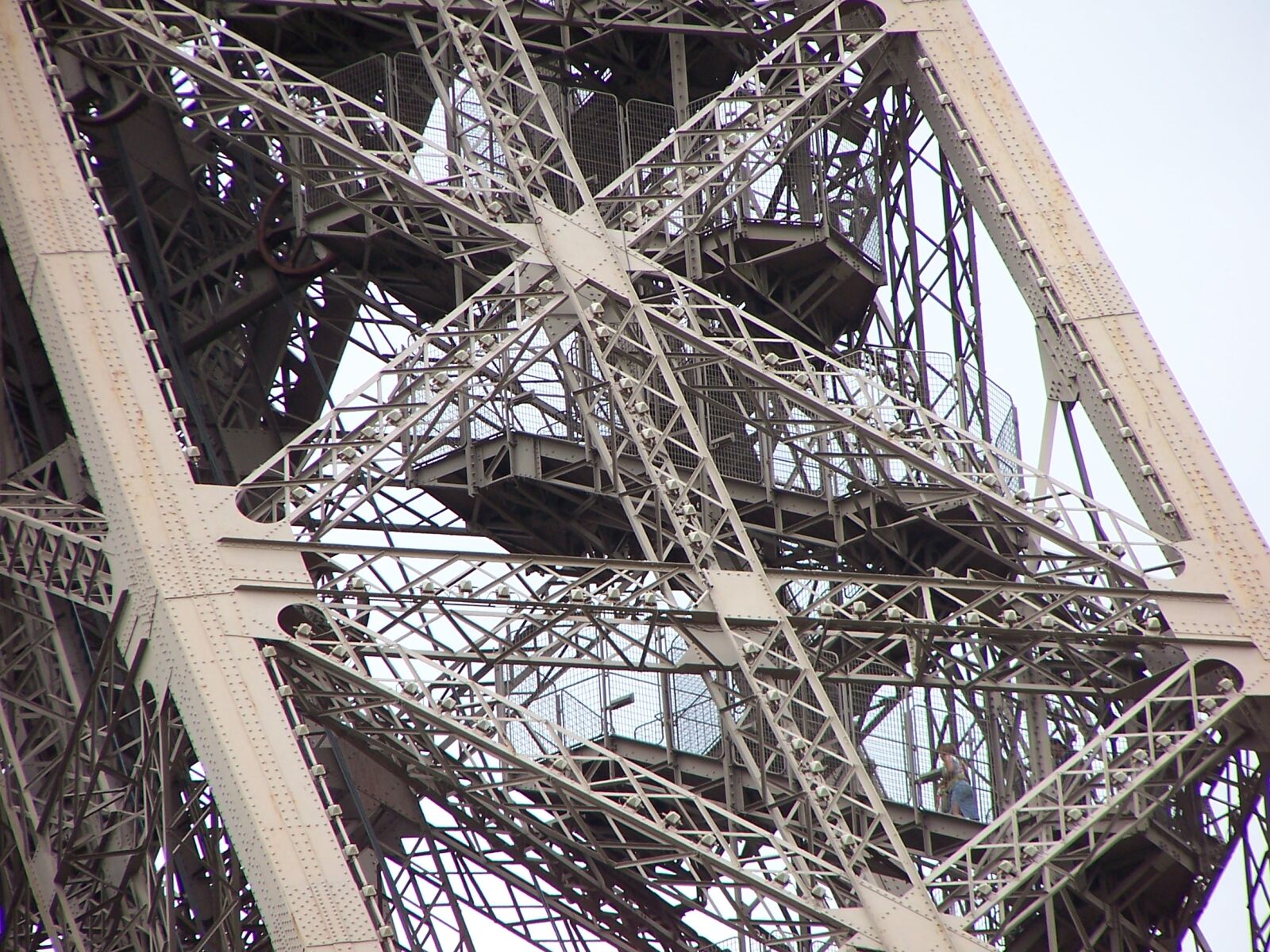Kodak DX6490 ZOOM DIGITAL CAMERA sample photo. Eiffel, tower, structure photography