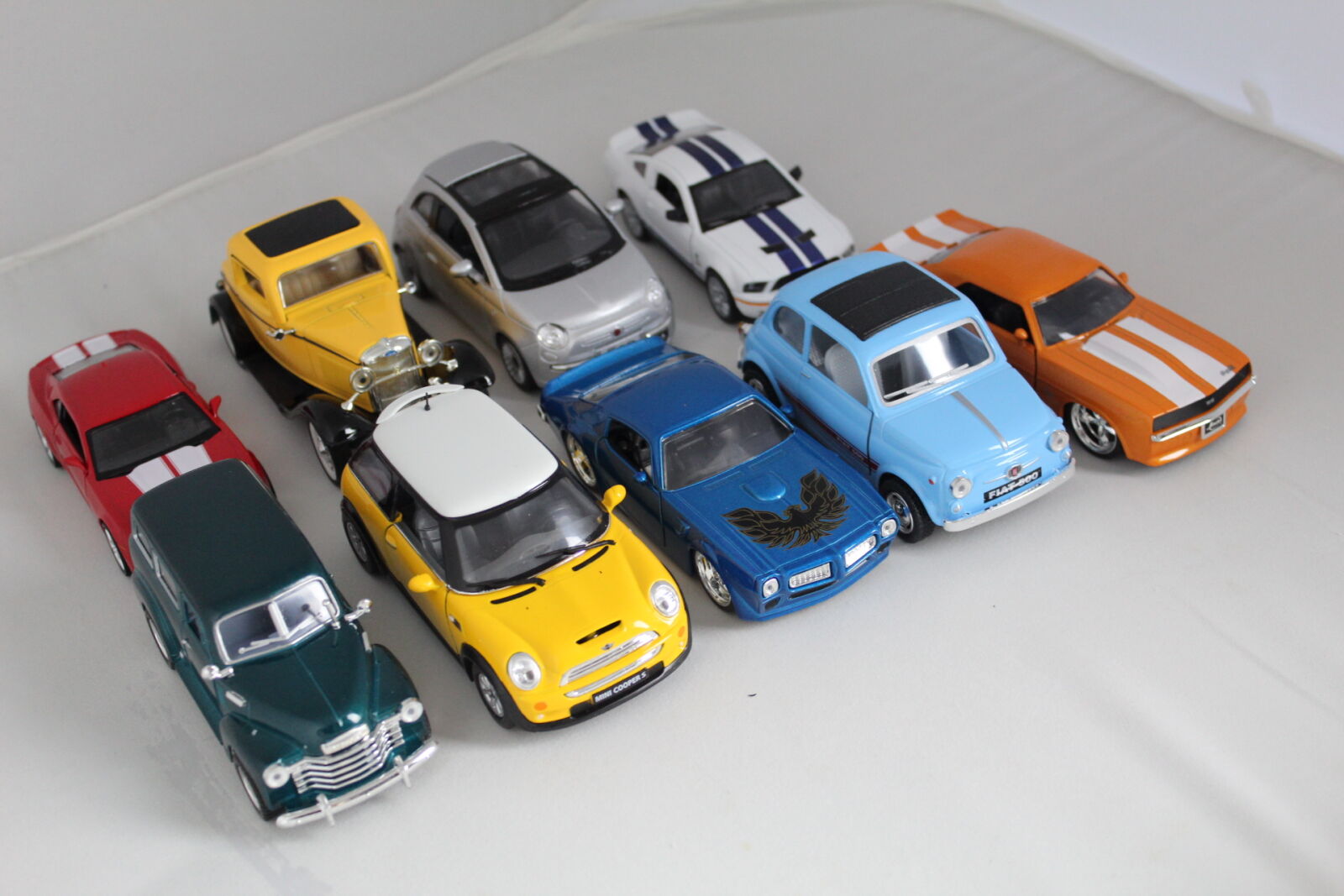 Canon EOS 600D (Rebel EOS T3i / EOS Kiss X5) sample photo. Lots, of, mini, cars photography
