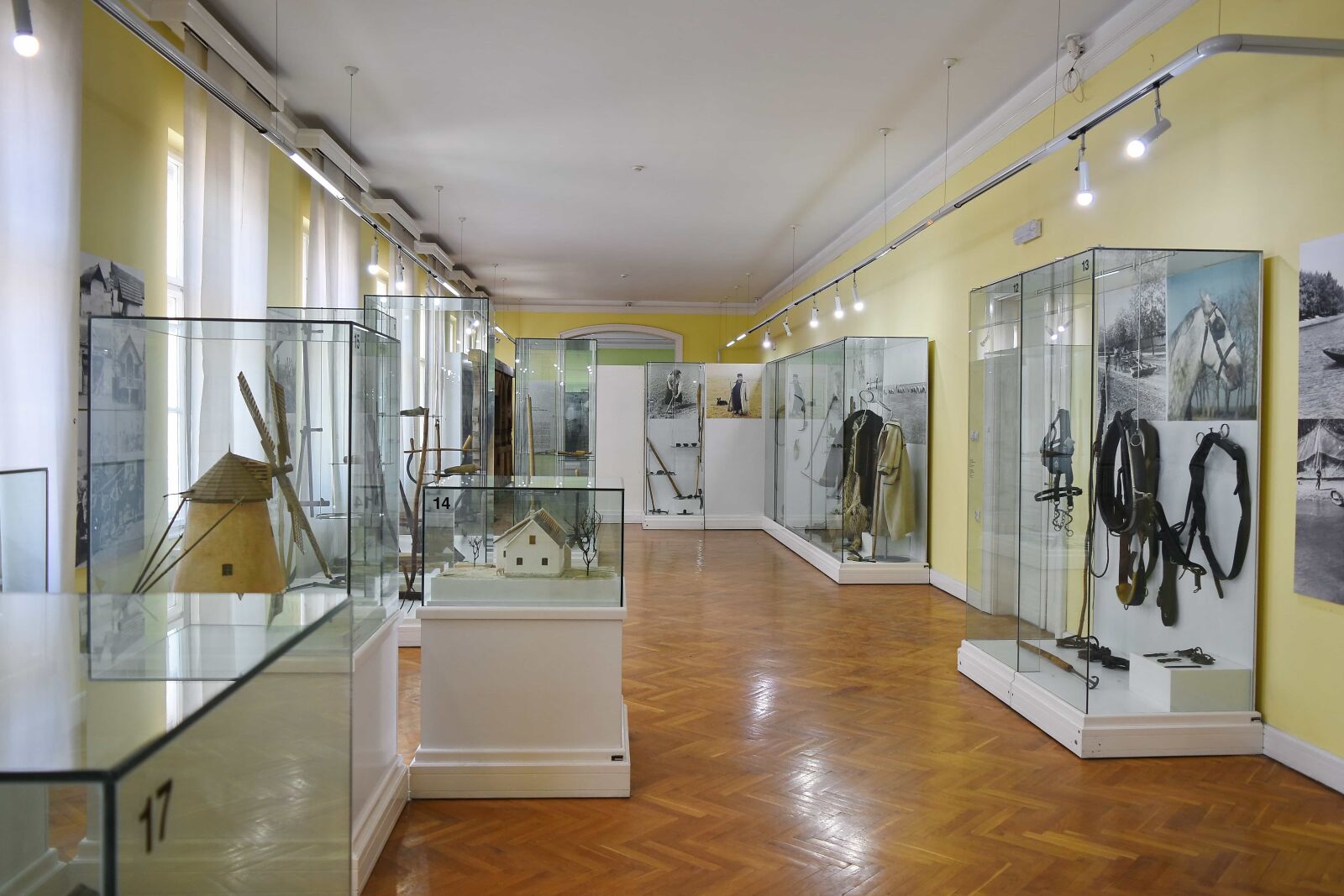 Nikon D5500 sample photo. Museum, furniture, indoors, interior photography