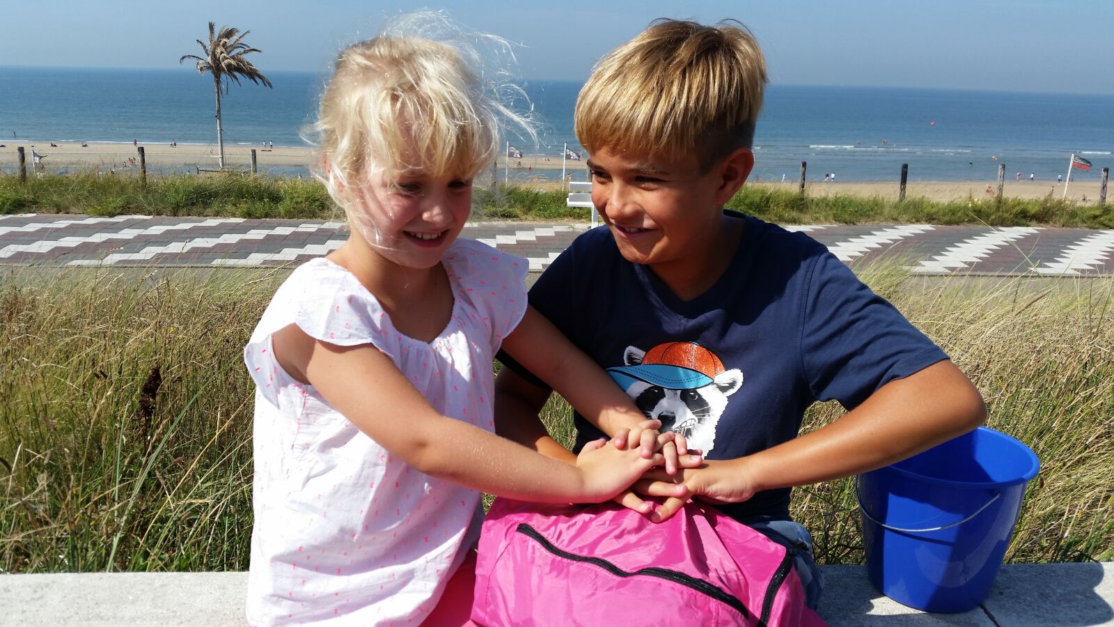 Samsung Galaxy S5 sample photo. Children, play, beach photography
