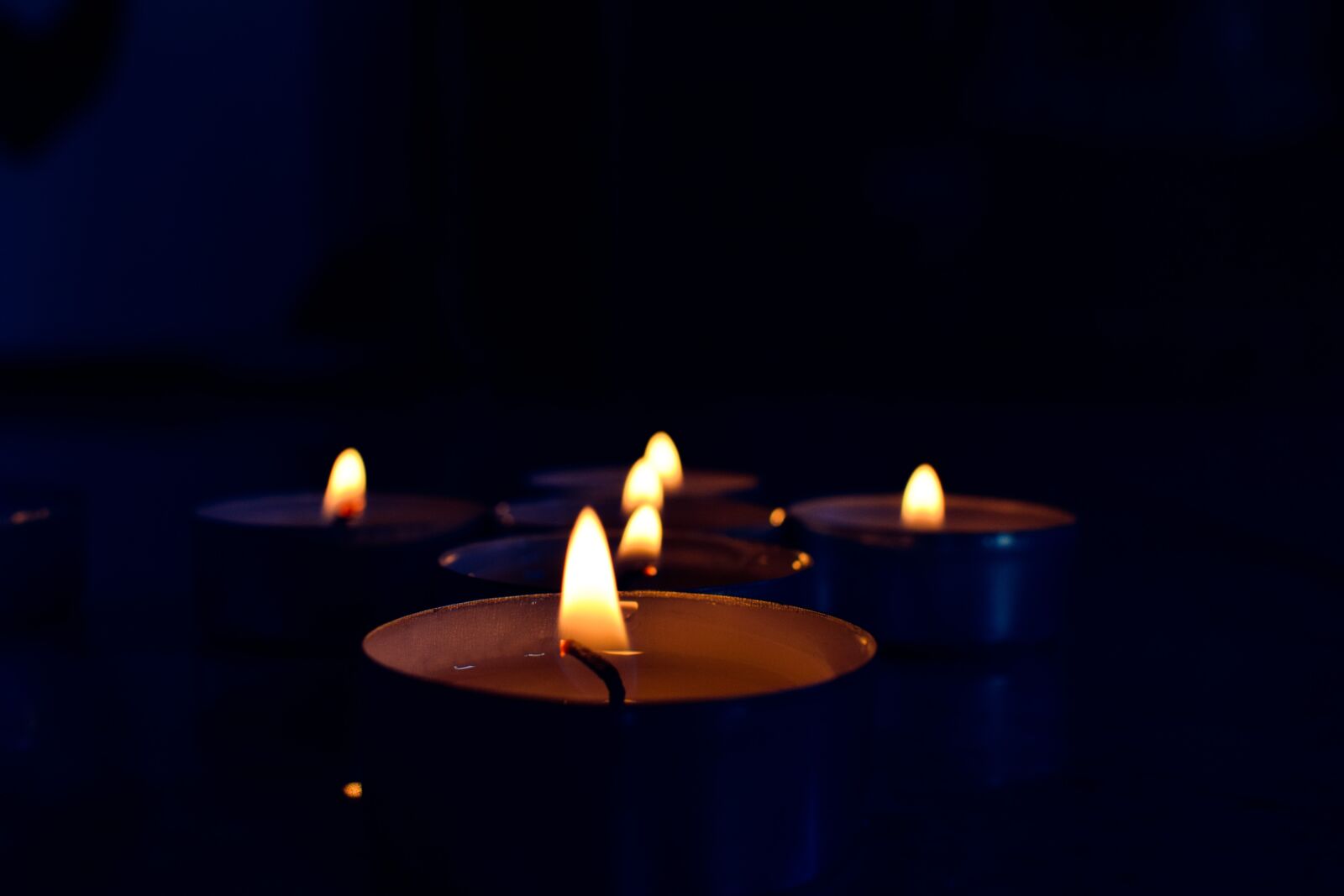 Nikon D3300 sample photo. Candles, cross, religion photography