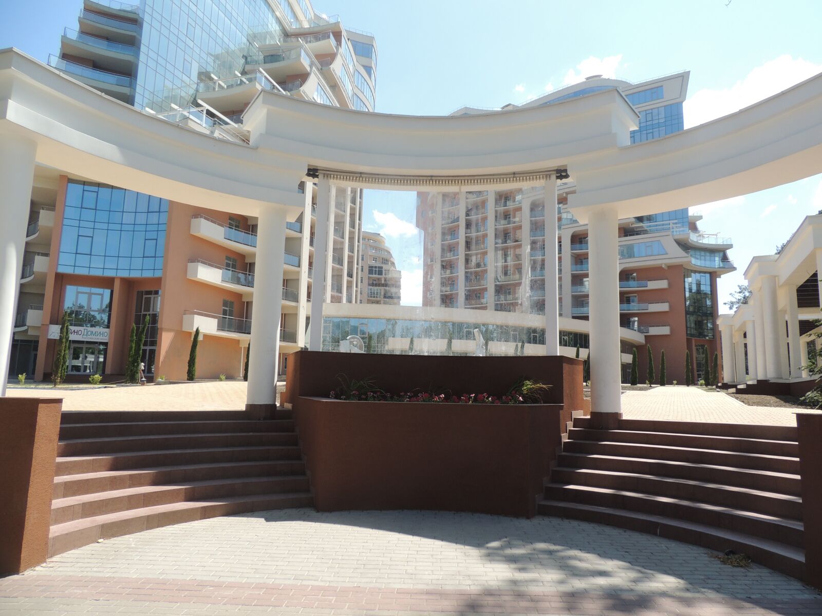 Nikon Coolpix P510 sample photo. Gelendzhik, fountain, new neighborhood photography