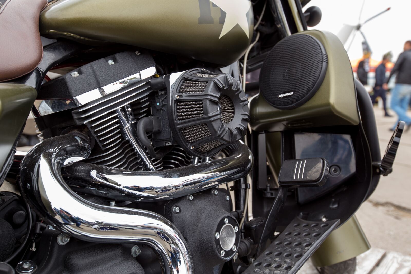 Canon EF 16-35mm F2.8L II USM sample photo. Motorcycle, crome, exhaust photography