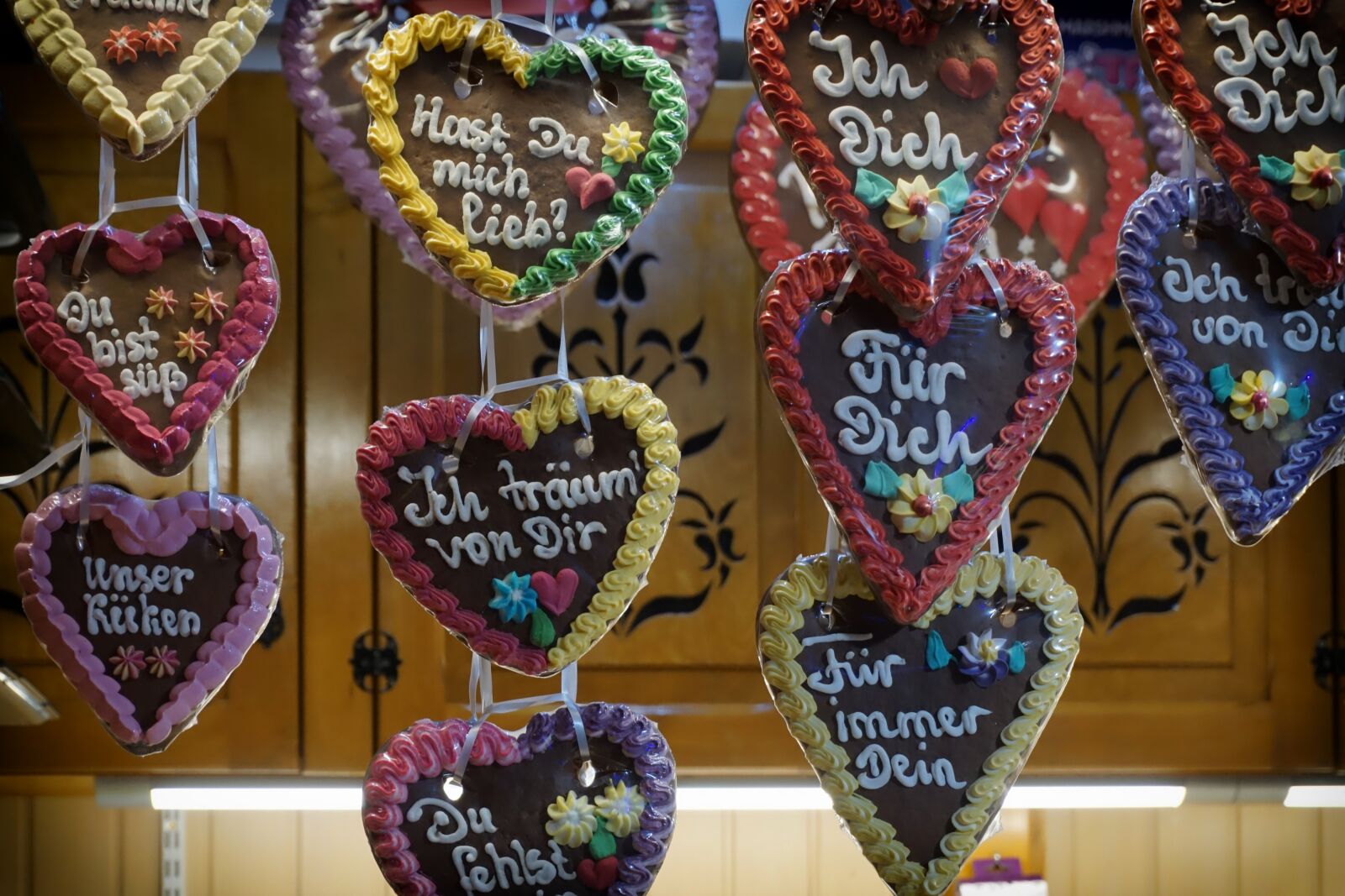 Sony a6000 sample photo. Gingerbread, heart, font photography