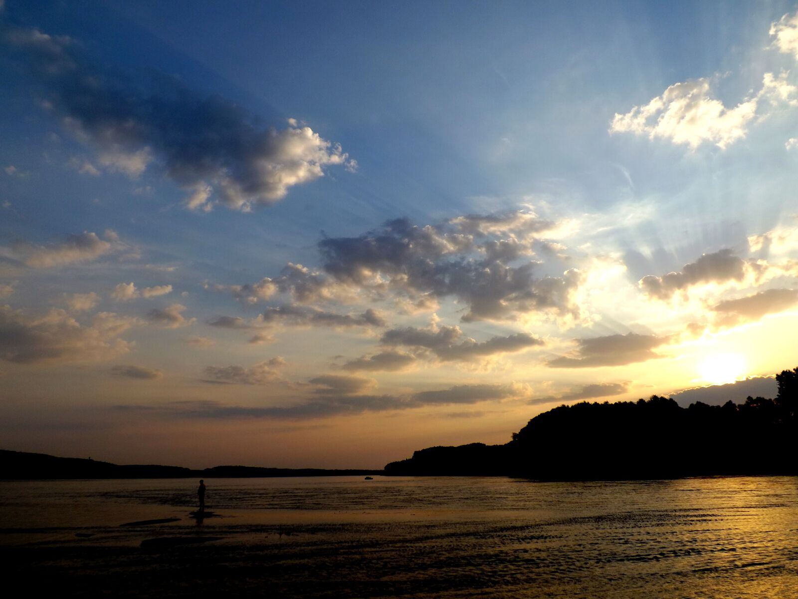Fujifilm FinePix S4500 sample photo. Sunset, water, fisherman photography