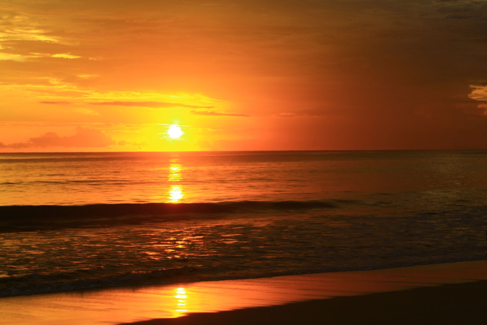 Canon EOS 650D (EOS Rebel T4i / EOS Kiss X6i) sample photo. Beach, sky, sunset photography