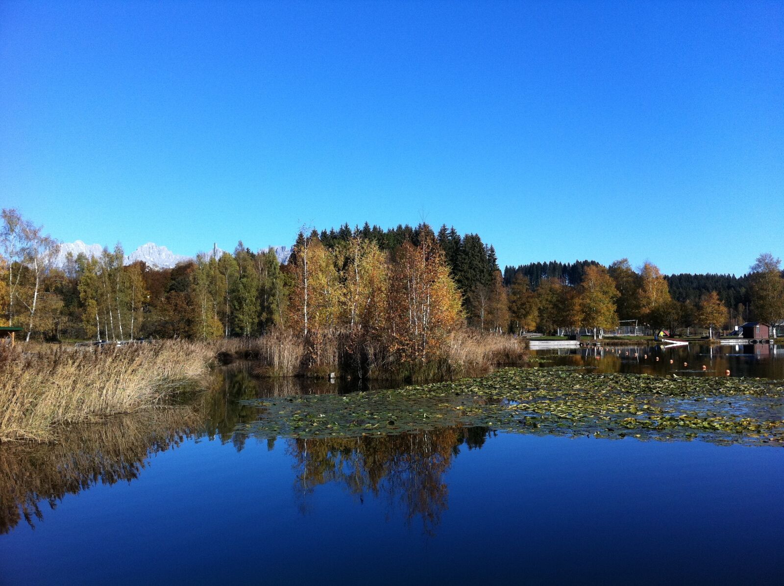 Apple iPhone 4 sample photo. Lake, blue, autumn nature photography