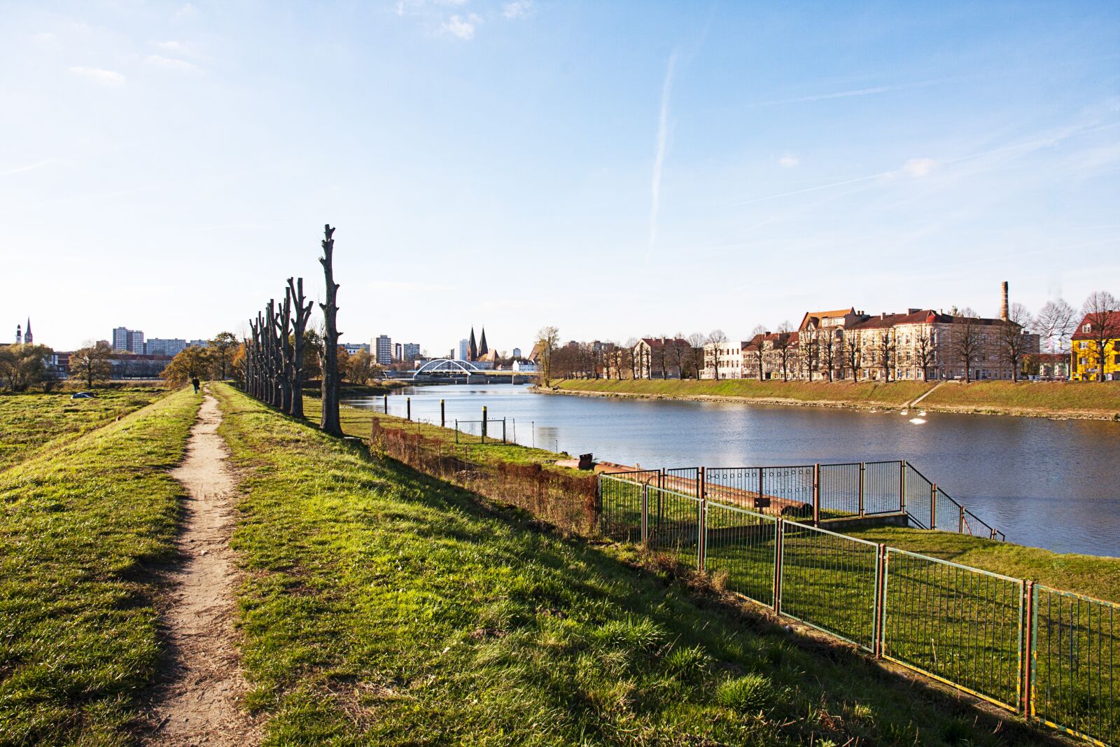 Canon EOS 40D sample photo. City, haven, view photography