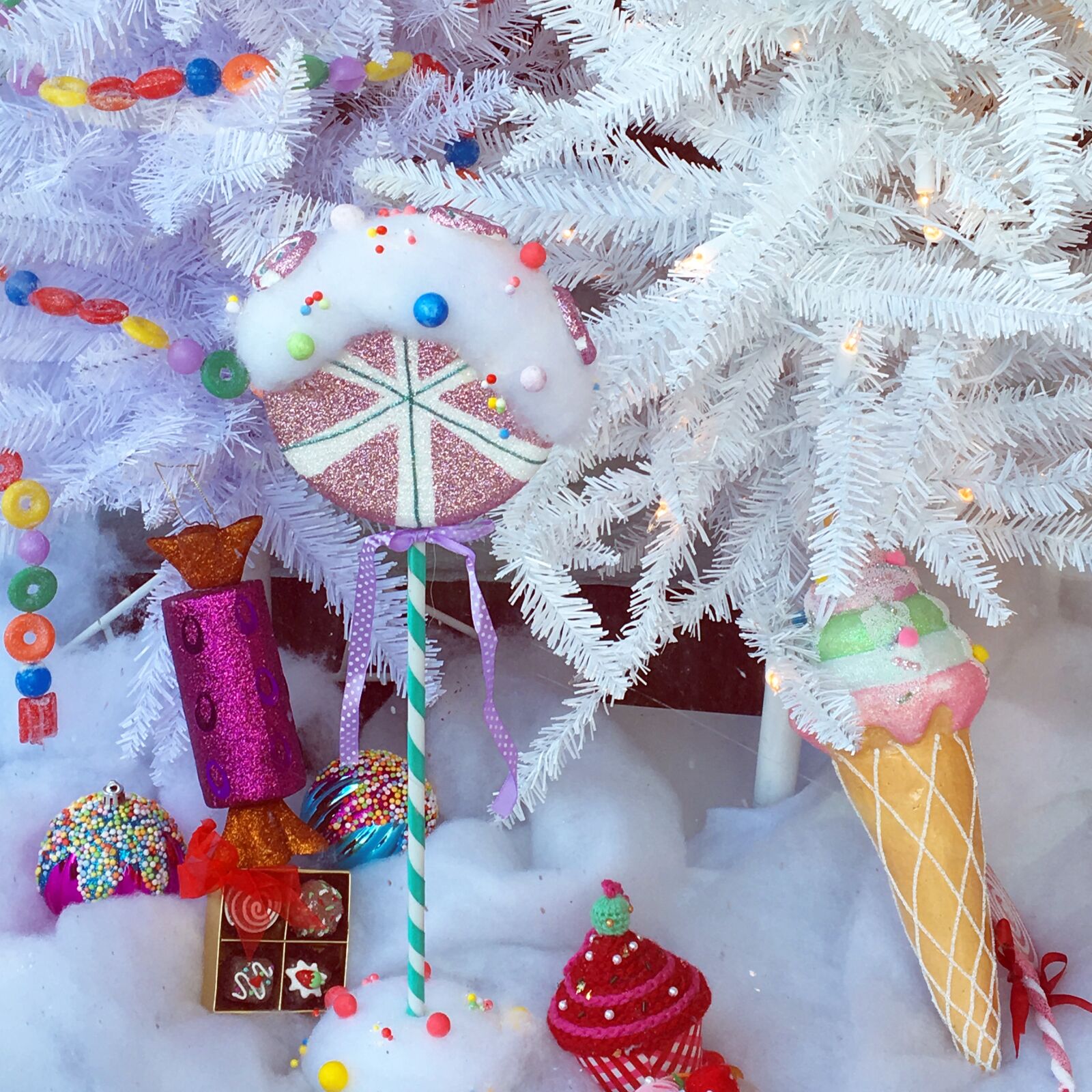 Apple iPhone 6s sample photo. Candy, christmas, christmas, tree photography