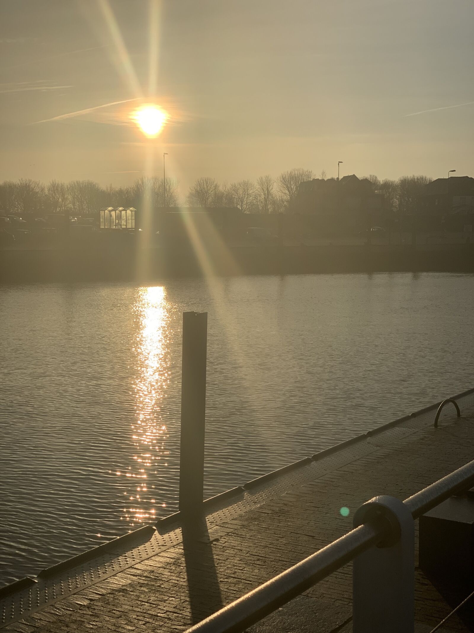 iPhone XS back dual camera 6mm f/2.4 sample photo. Sonnenaufgang, hafen, meer photography