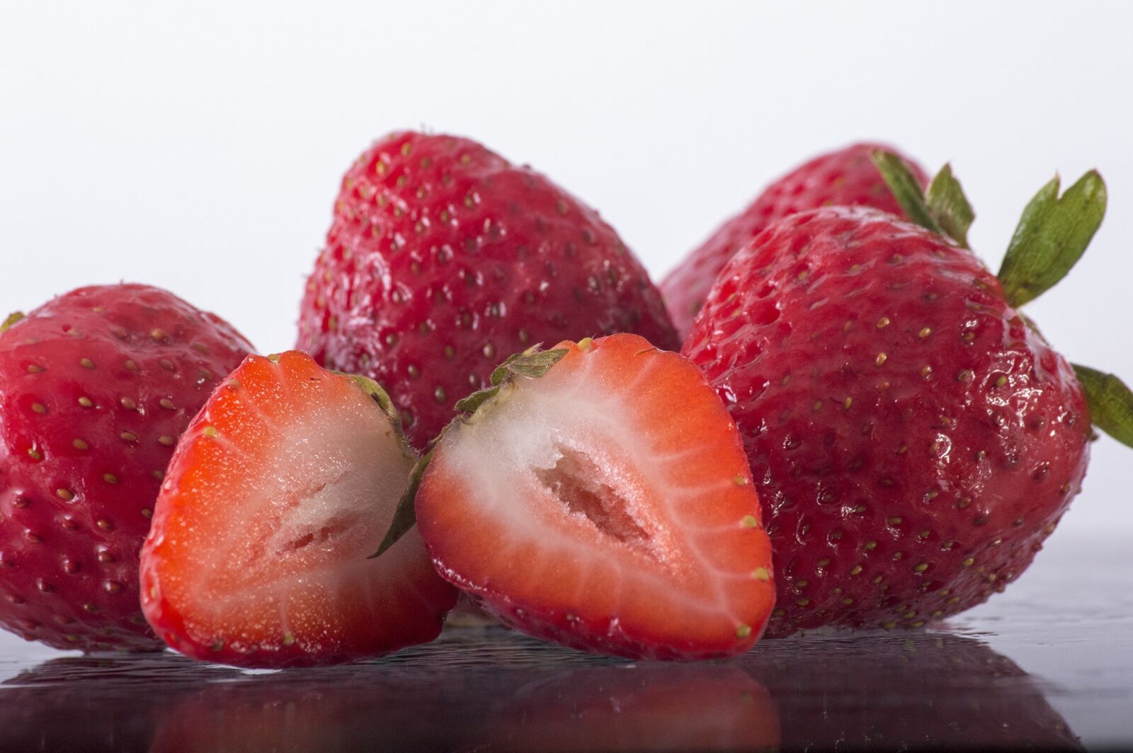 Nikon D3200 sample photo. Strawberries, fruit, red photography
