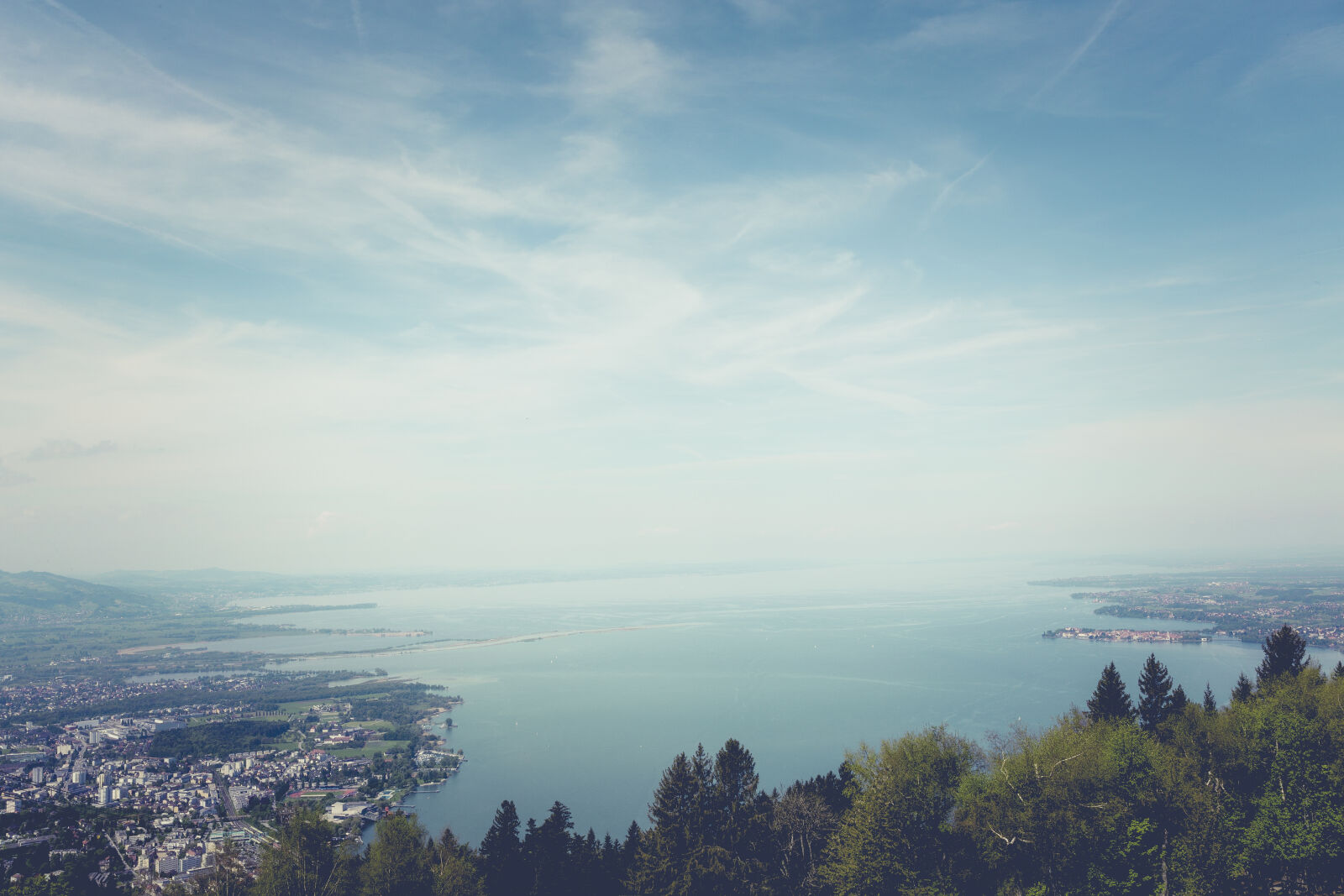 Canon EF 24-70mm F2.8L II USM sample photo. Sea, city, sky, water photography