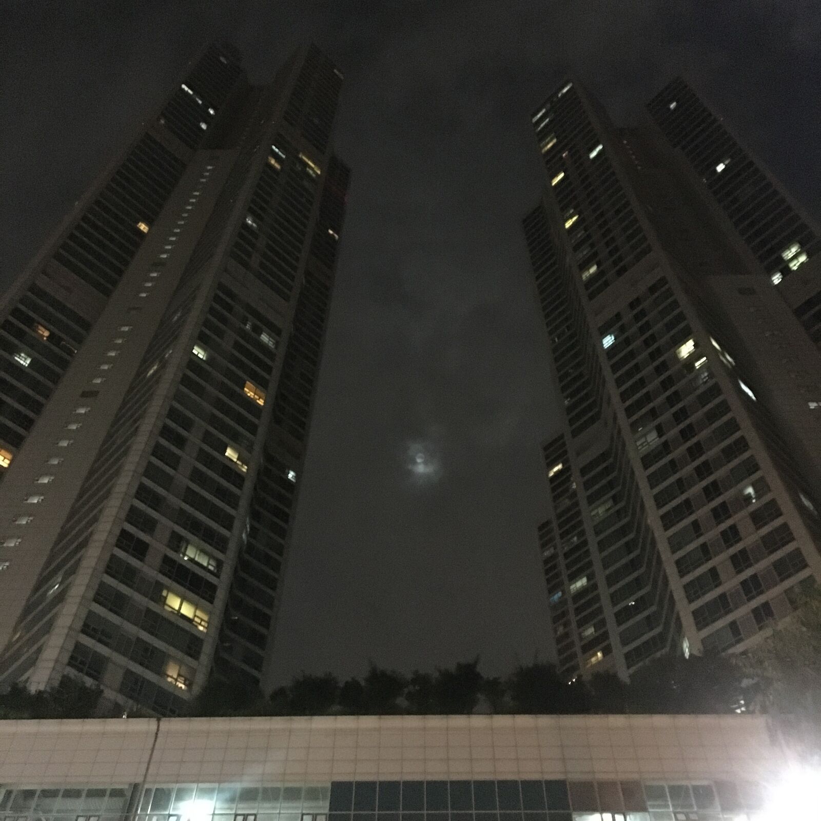 Apple iPhone 6s sample photo. Photoshop, apartments, night view photography