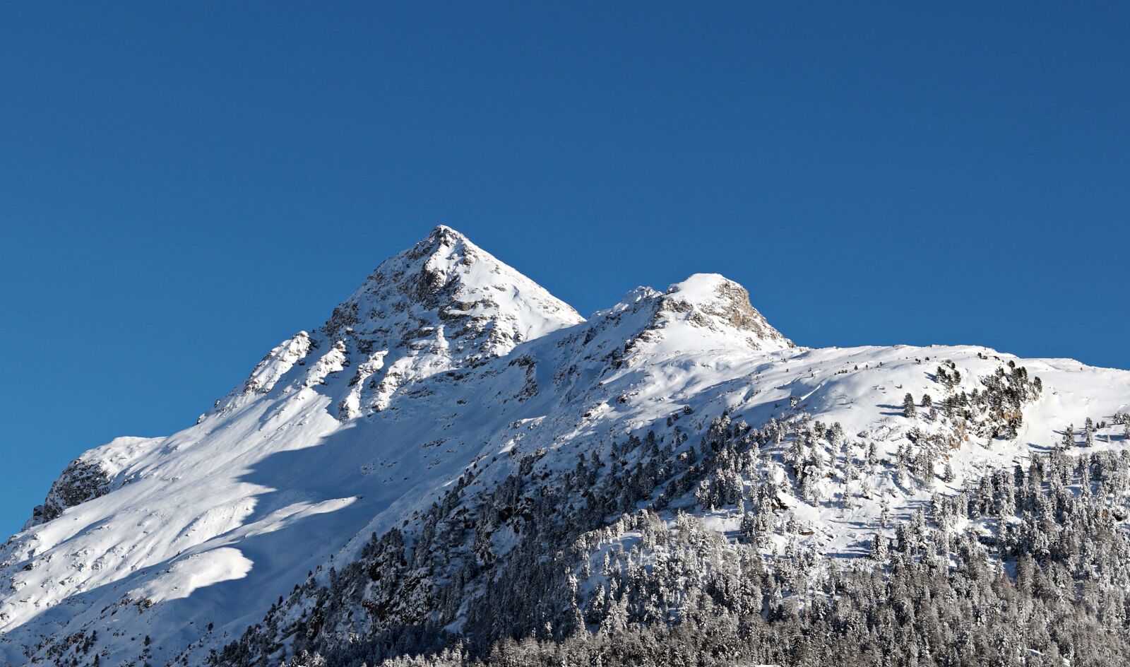 Canon EOS 80D sample photo. Winter, snow, mountain, ice photography