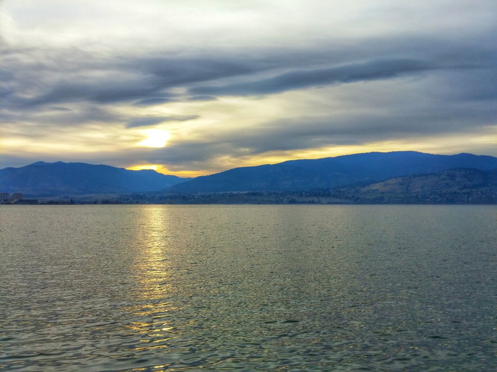 LG G3 sample photo. Lake, sunset, valley photography