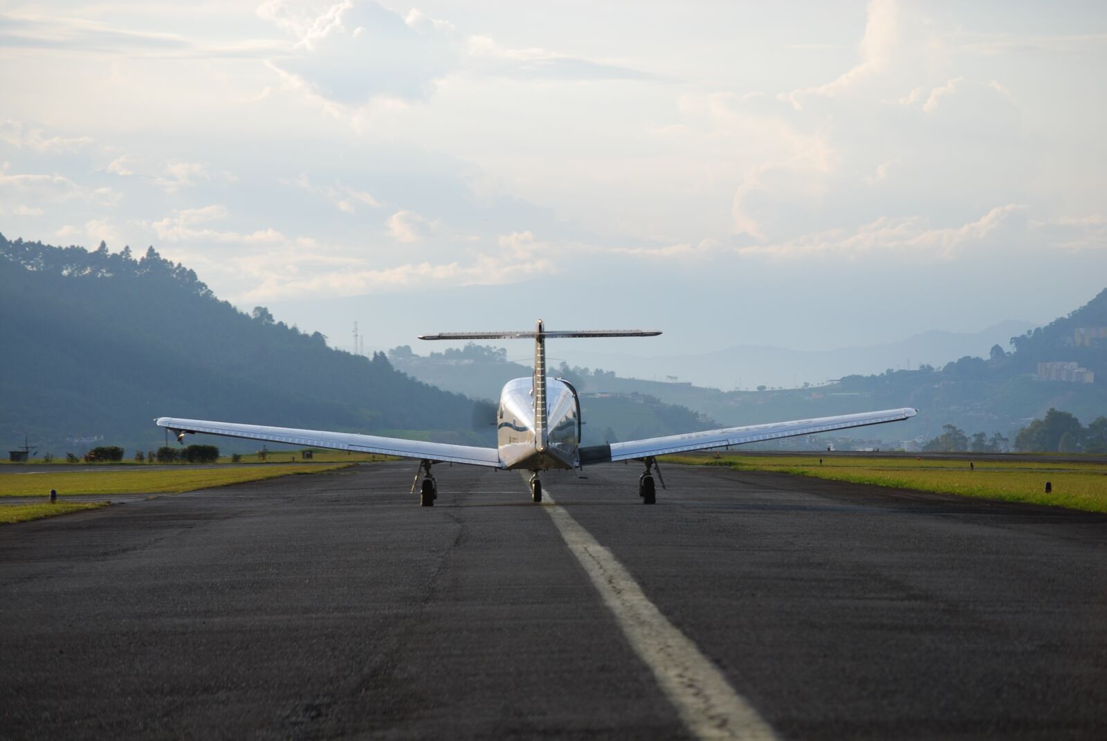 Nikon D60 sample photo. Plane, landscape, aerodrome photography