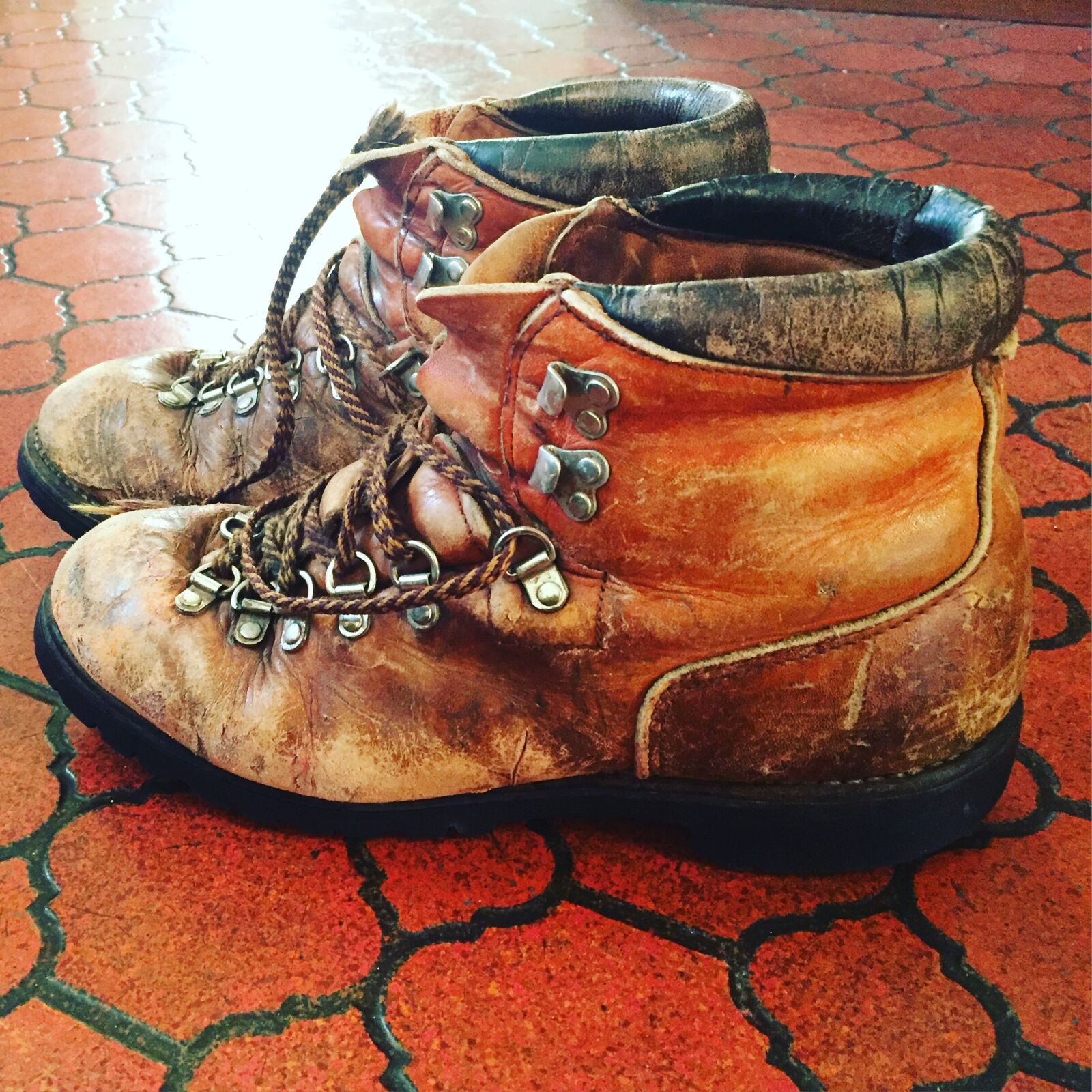 Apple iPhone 6 sample photo. Boots, trails, trekking photography
