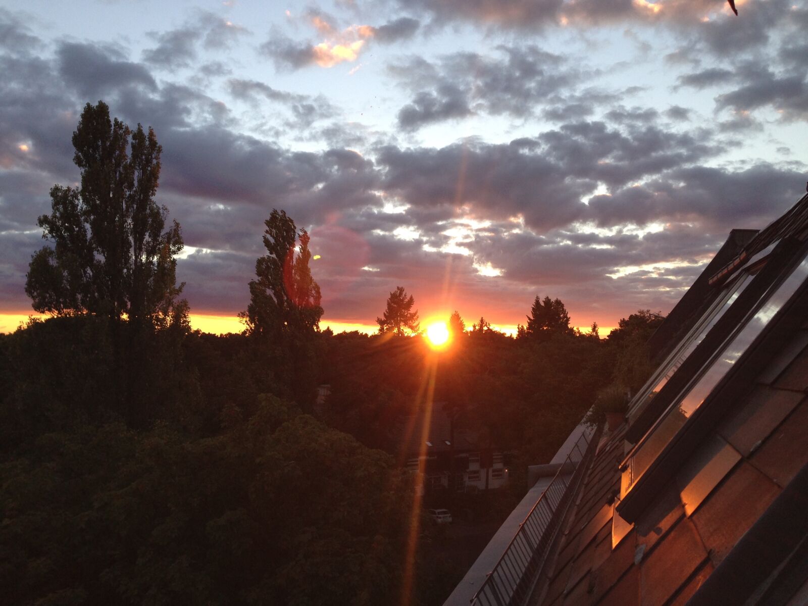 iPhone 5 back camera 4.12mm f/2.4 sample photo. Sky, sunset, clouds photography