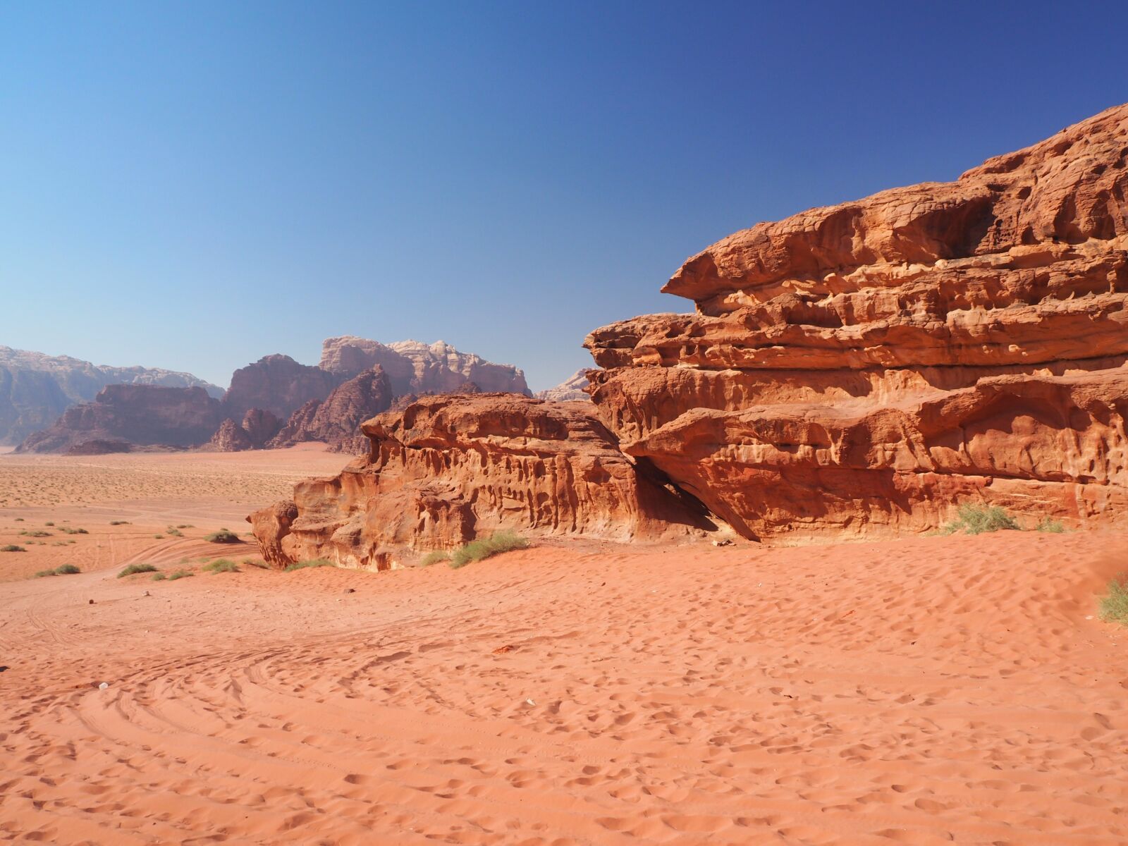 Olympus OM-D E-M10 sample photo. Wadi rum, jordan, desert photography