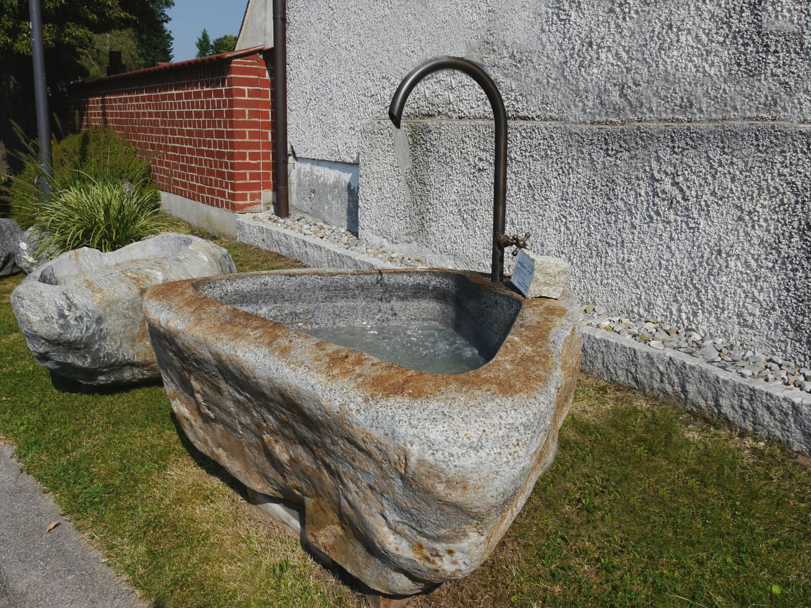 Panasonic Lumix DMC-G6 sample photo. Fountain, stone, stone formation photography