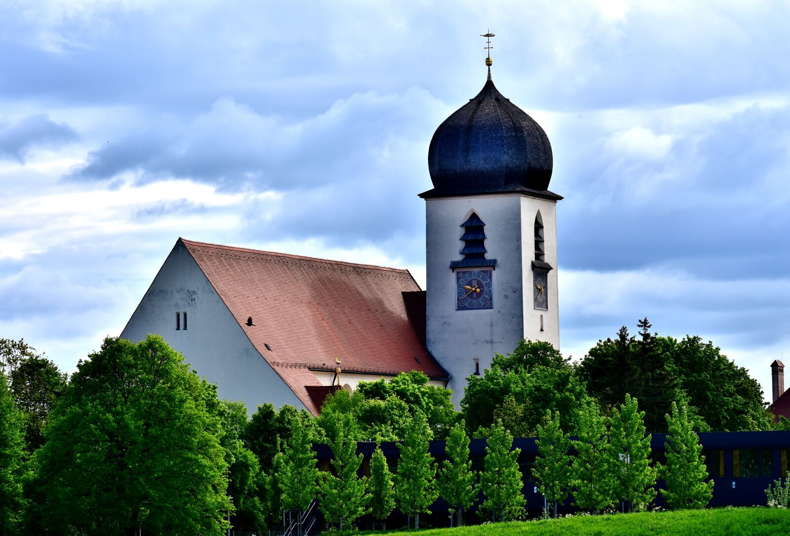 Nikon D7200 sample photo. Steeple, church, building photography