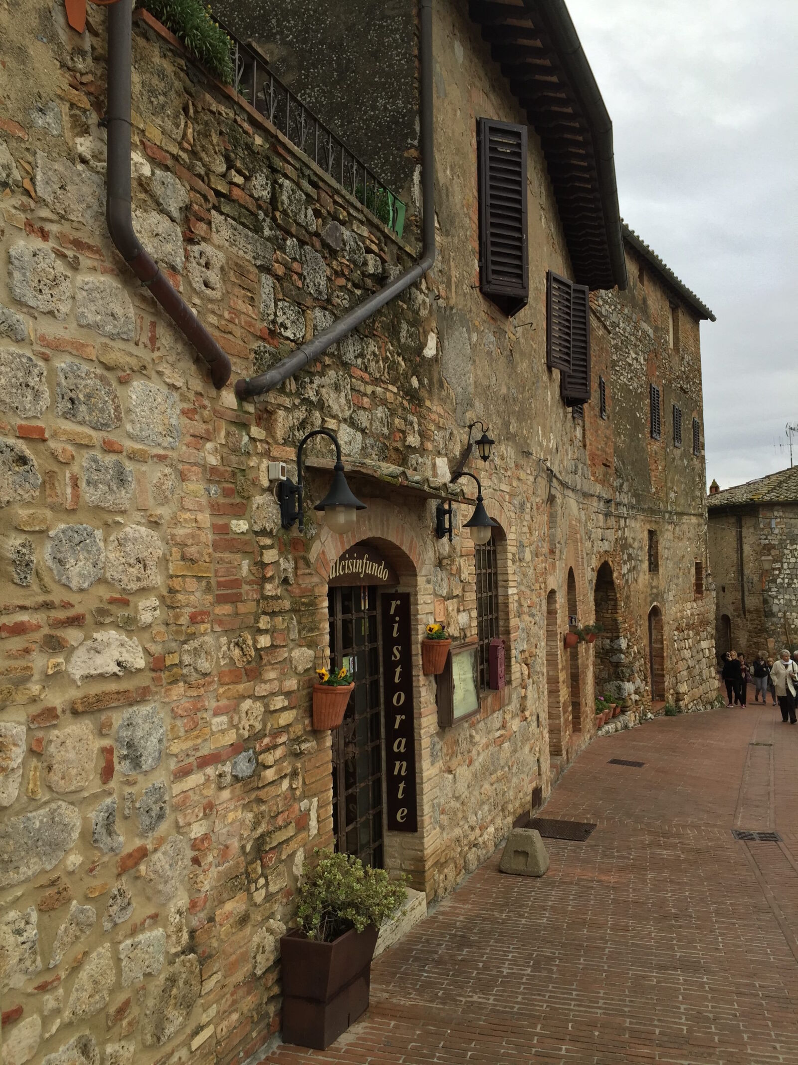 Apple iPhone 6 sample photo. Ancient, cobblestones, italy, old photography