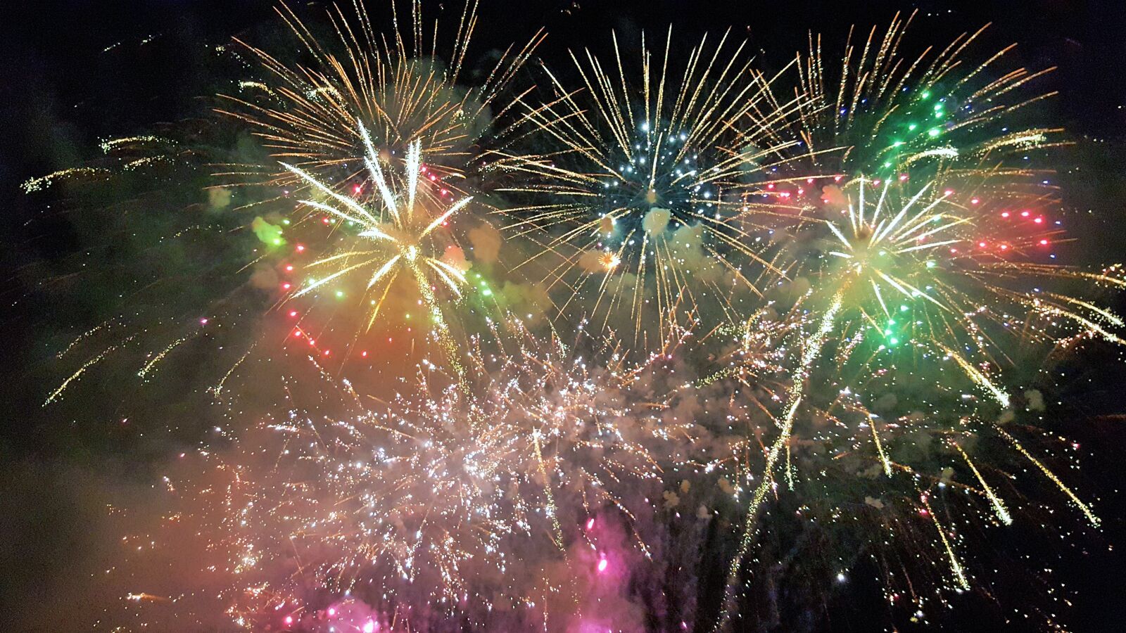 Samsung Galaxy S6 sample photo. Fireworks, pyrotechnics, fireworks rocket photography