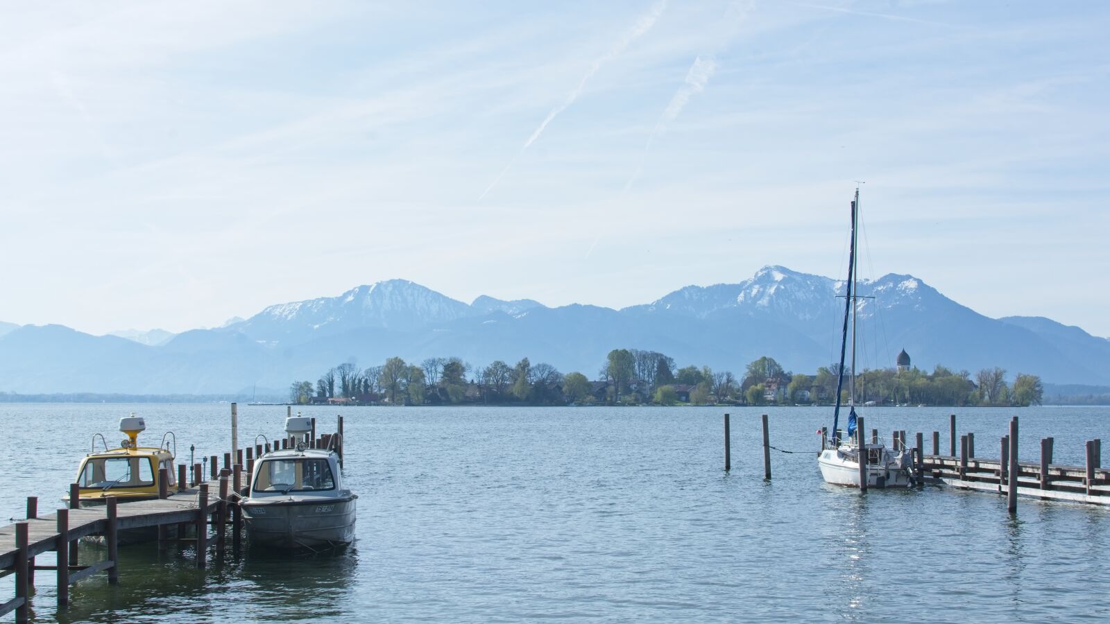 Nikon AF-S DX Nikkor 35mm F1.8G sample photo. Landscape, upper bavaria, chiemsee photography