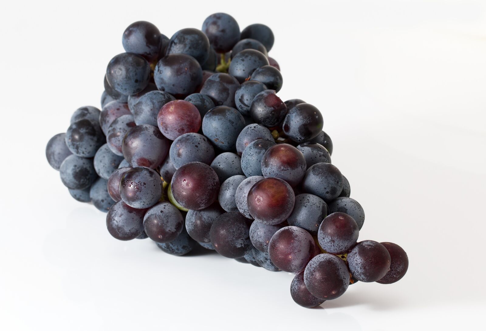 Canon EF 100mm F2.8L Macro IS USM sample photo. Grapes, bunch, fruit photography
