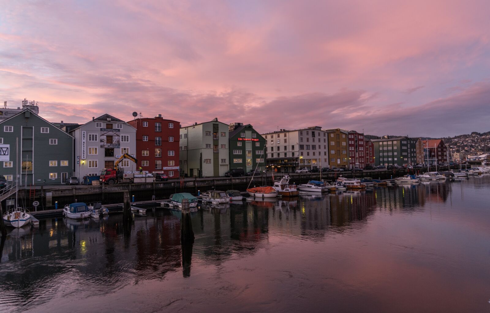 Sony a7R II + Sony FE 24-240mm F3.5-6.3 OSS sample photo. Trondheim, norway, sunrise photography