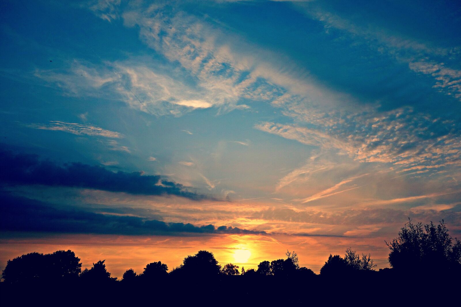 Sony Cyber-shot DSC-RX100 sample photo. Sunset, evening sky, dusk photography