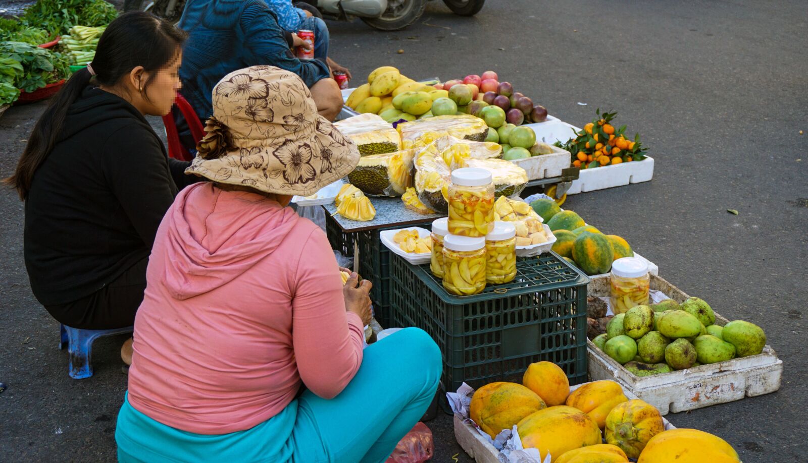 Sony a6000 sample photo. Market, street market, vietnam photography