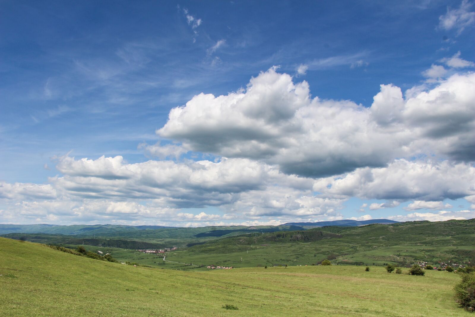 Canon EOS 100D (EOS Rebel SL1 / EOS Kiss X7) sample photo. Praid, transylvania, romania photography