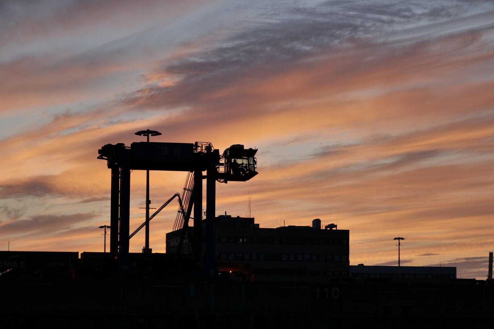 Panasonic Lumix DC-G9 sample photo. Sunrise, dawn, hamburg photography