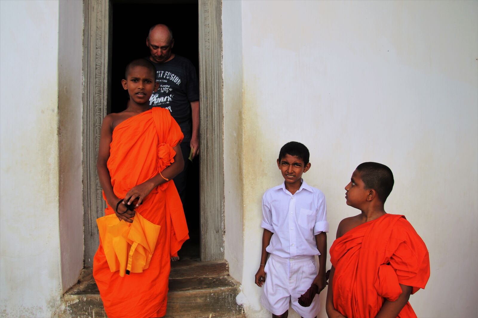 Canon EOS 80D sample photo. Monk, buddhist, look photography